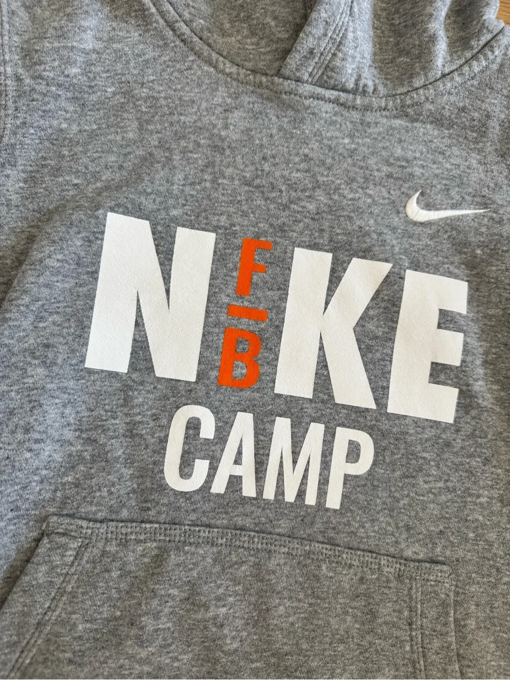 Nike Football Camp Gray Hoodie Sweatshirt Youth Kids Size Medium